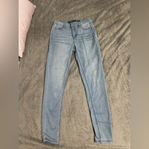 Tinseltown Light Wash Skinny Jeans